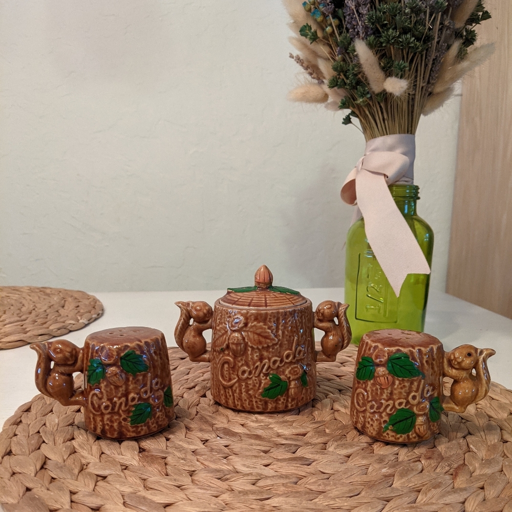 Enterprise Exclusive, Squirrel Table Set, Vintage